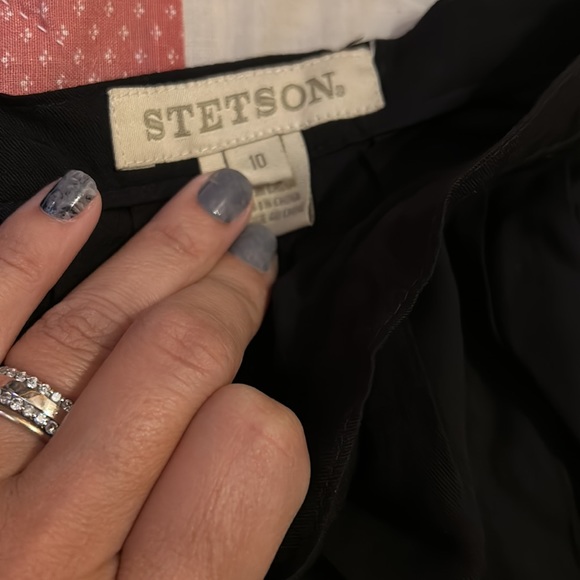 Stetson Embroidered Black Dress Shorts Sz 10 - Picture 2 of 4